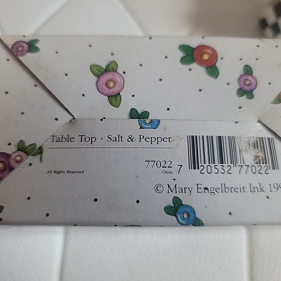 Mary Engelbreit at Home Bird, Flower in Checked Basket Salt and Pepper Shakers - Picture 7 of 8